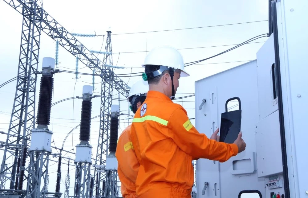 Bảo đảm lưới truyền tải liên tục, an toàn dịp Tết