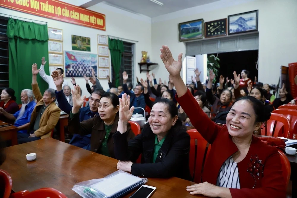 Tổ dân phố Long Quang thống nhất giới thiệu 4 người ứng cử đại biểu Quốc hội, HĐND các cấp