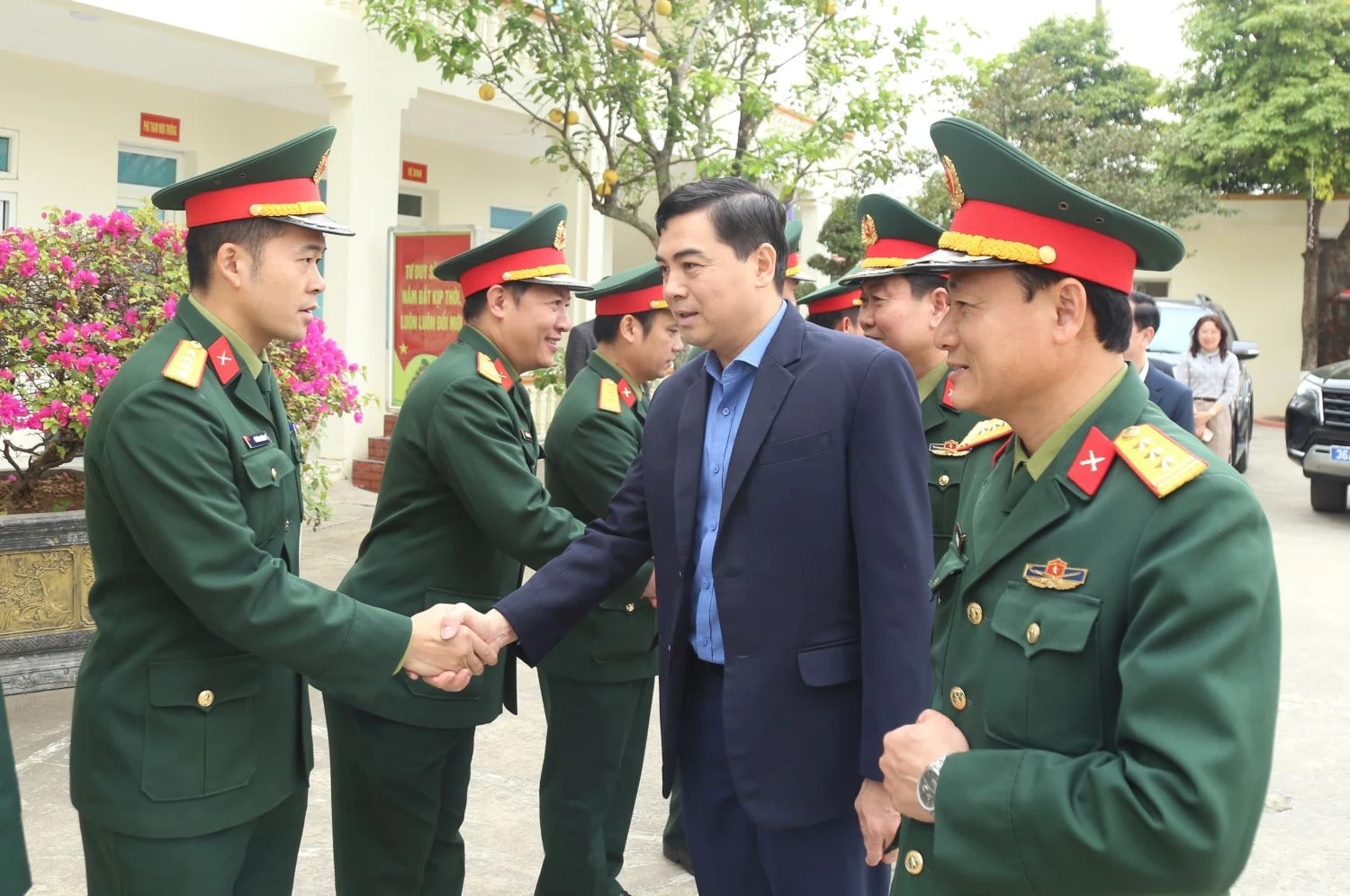 Chủ tịch UBND tỉnh Nguyễn Hoài Anh thăm, kiểm tra tình hình sản xuất, đời sống Nhân dân trước Tết Nguyên đán