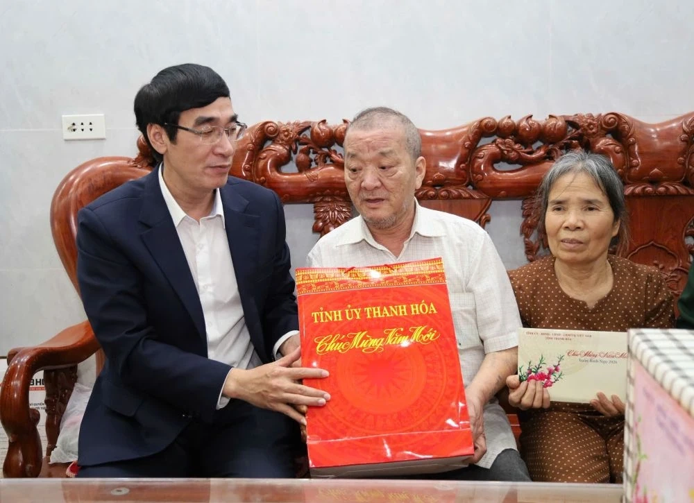 Trưởng Ban Nội chính Tỉnh ủy Nguyễn Ngọc Tiến kiểm tra tình hình sản xuất và đời sống Nhân dân các xã Phú Lệ, Hồi Xuân