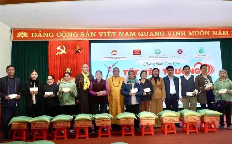 Cầu nối của những tấm lòng nhân ái