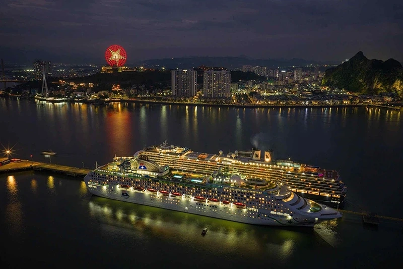 Bãi cháy trên hành trình trở thành “Đô thị biển đa chức năng” miền Bắc