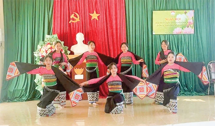 Tam Thanh “giữ hồn” văn hóa Thái