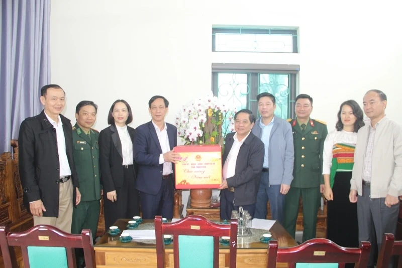 Phó Trưởng Đoàn ĐBQH tỉnh Mai Văn Hải kiểm tra tình hình sản xuất, đời sống Nhân dân xã Thiết Ống và Bá Thước