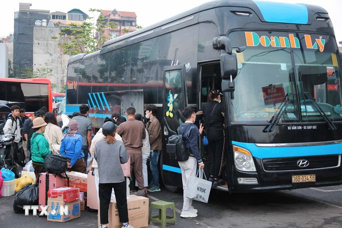 Thủ tướng yêu cầu tăng cường phương tiện vận tải phục vụ nhân dân dịp Tết