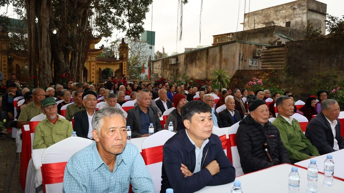 Dâng hương tưởng niệm 599 năm ngày mất Tướng công Lê Thành và quận phu nhân