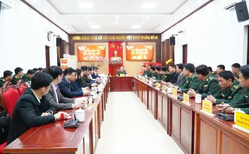 Chỉ huy trưởng Bộ CHQS tỉnh thăm, chúc Tết các xã và đơn vị lực lượng vũ trang vùng biên Mường Lát