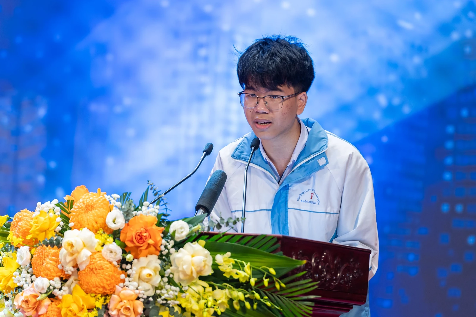 Tuyên dương, trao thưởng cho học sinh, giáo viên có học sinh đoạt giải học sinh giỏi Quốc gia THPT năm học 2025-2026