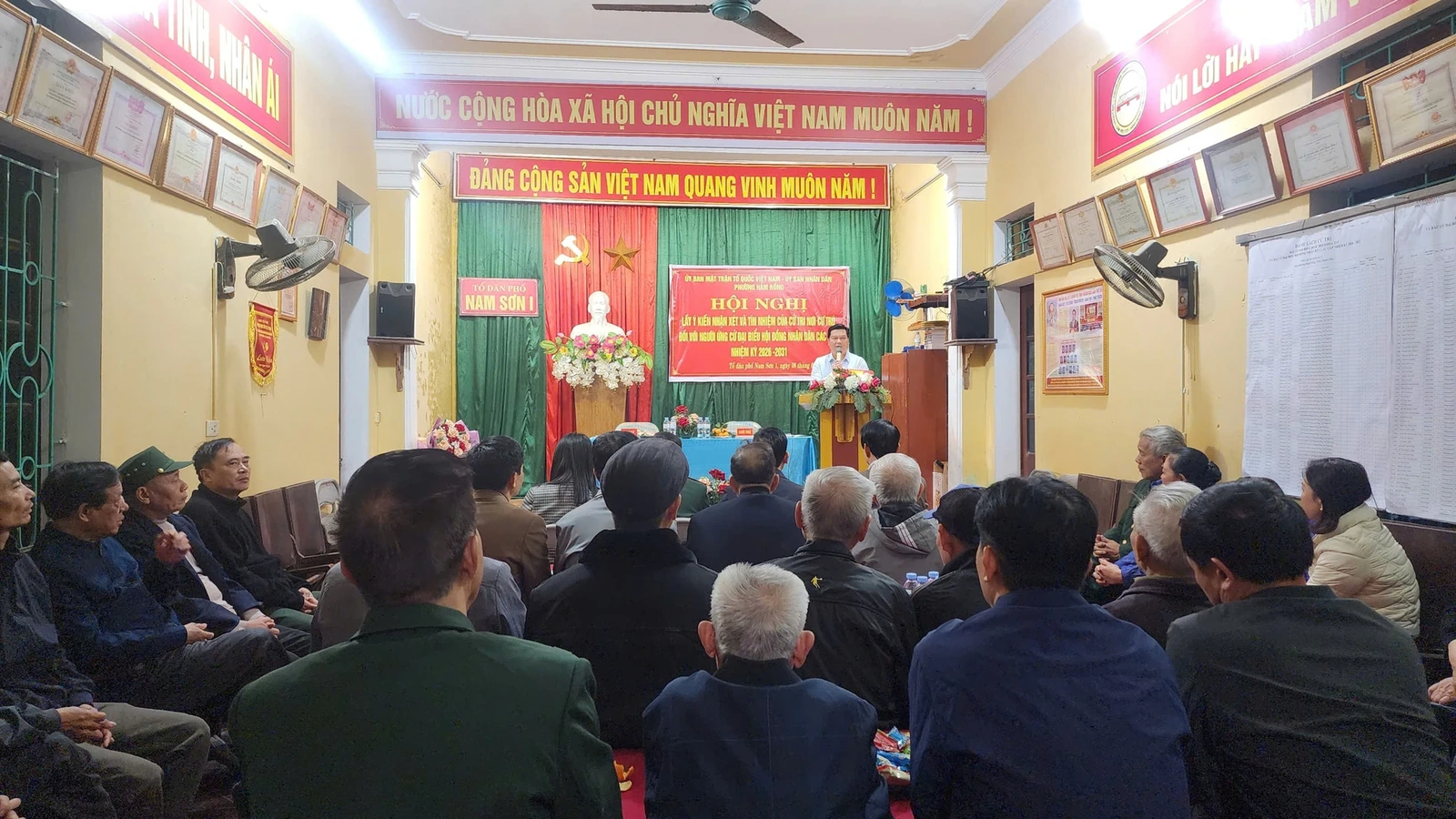 Cử tri phố Nam Sơn 1 thống nhất giới thiệu người ứng cử đại biểu HĐND các cấp