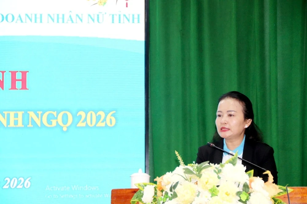 Hội LHPN tỉnh và các đơn vị đồng hành tặng quà Tết cho hội viên, trẻ mồ côi khó khăn