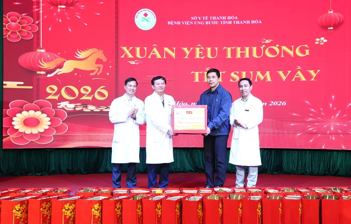 Xuân yêu thương - Tết sum vầy tại Bệnh viện Ung bướu tỉnh Thanh Hóa