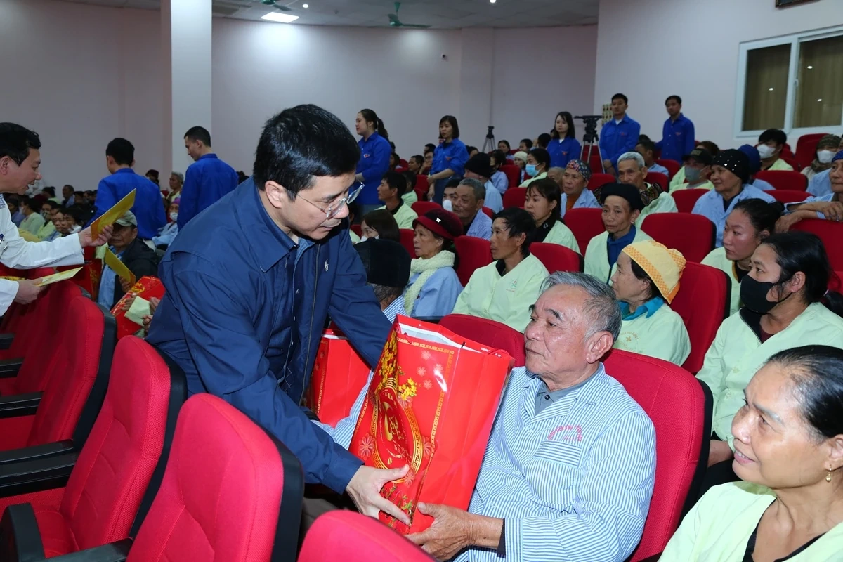 Xuân yêu thương - Tết sum vầy tại Bệnh viện Ung bướu tỉnh Thanh Hóa