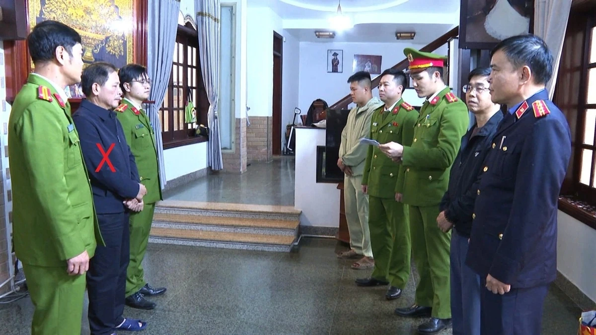 Khởi tố 2 giám đốc công ty kinh doanh dịch vụ xe điện tại Sầm Sơn