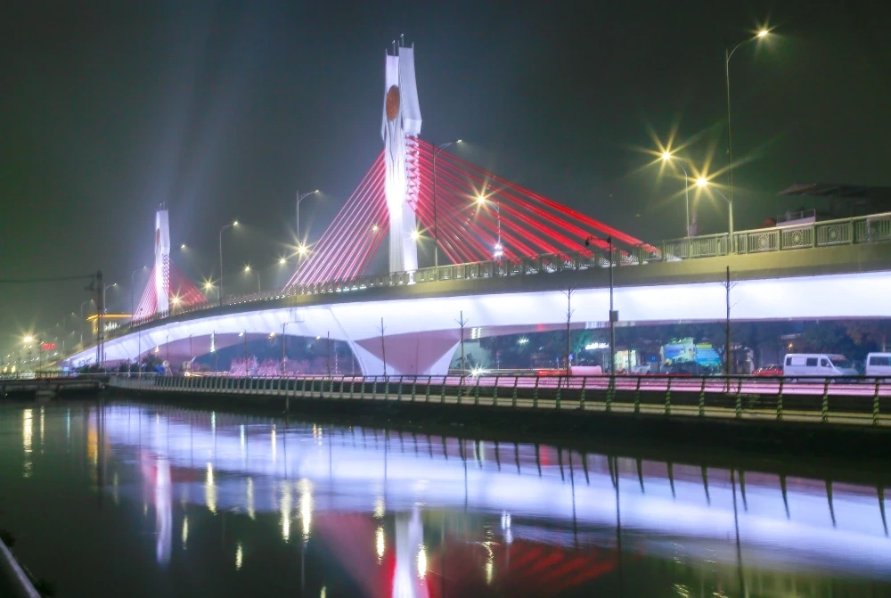 Phố phường lung linh đón Tết Nguyên đán Bính Ngọ 2026