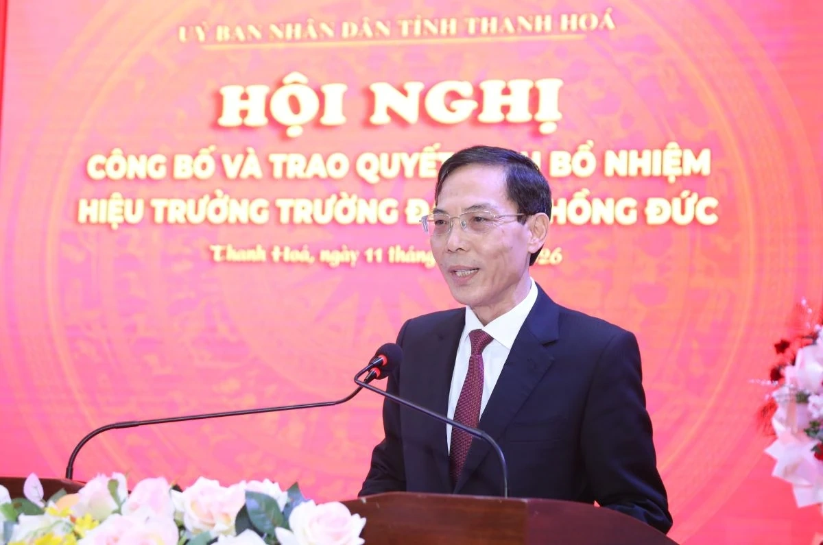 Trao Quyết định bổ nhiệm Hiệu trưởng Trường ĐH Hồng Đức và Trường CĐ Nông nghiệp Thanh Hóa