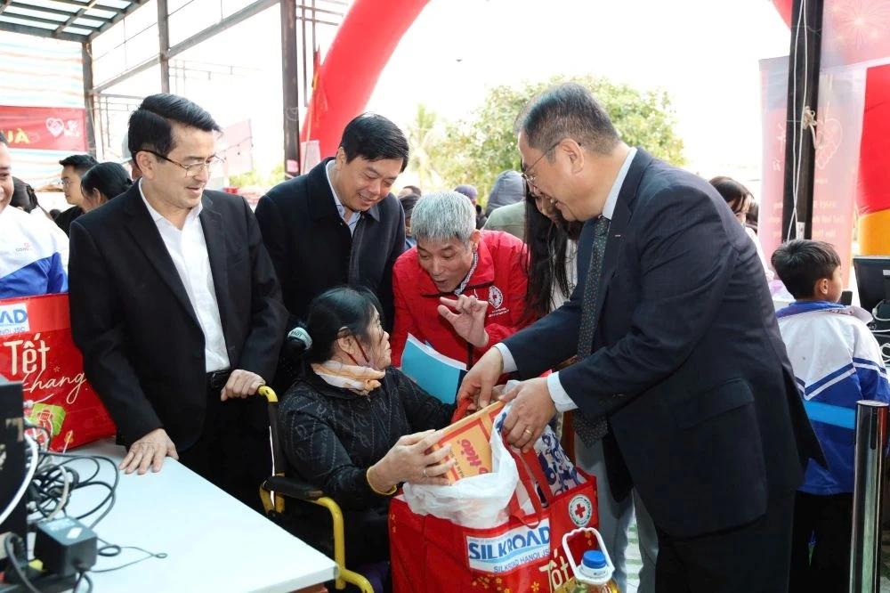 Hội chợ “Tết Nhân ái” Xuân Bính Ngọ hỗ trợ 480 người có hoàn cảnh khó khăn