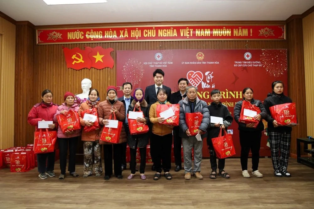 Hội chợ “Tết Nhân ái” Xuân Bính Ngọ hỗ trợ 480 người có hoàn cảnh khó khăn