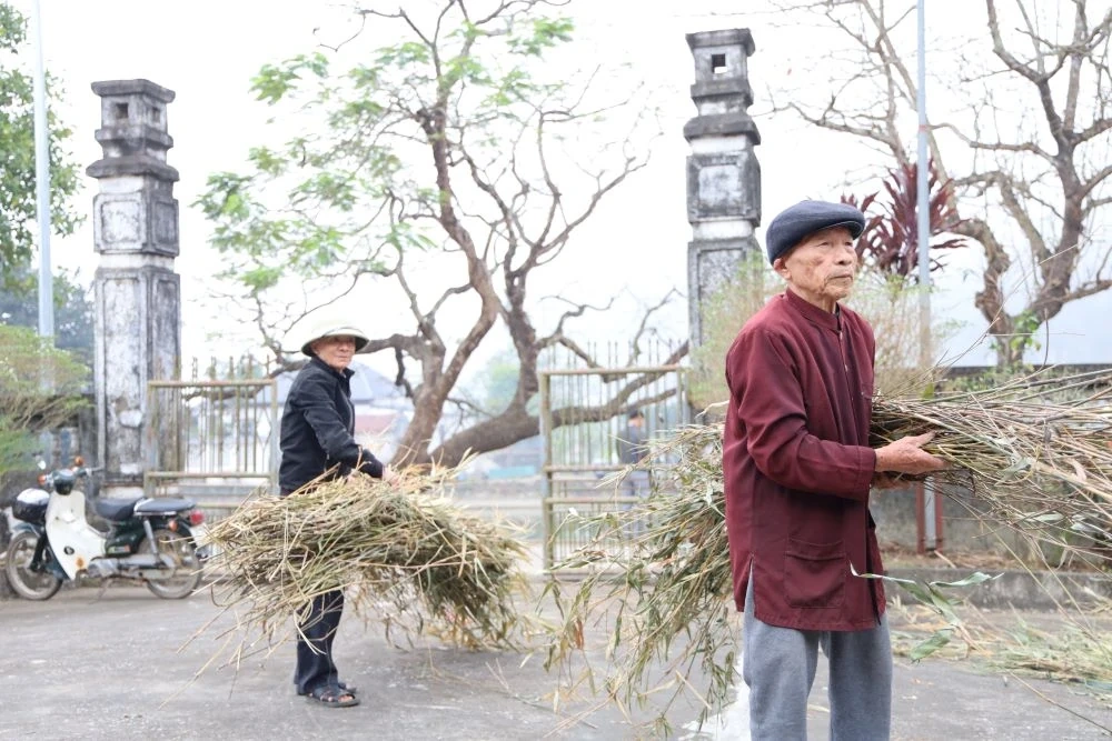 Rộn ràng trước ngày đốt Đình liệu