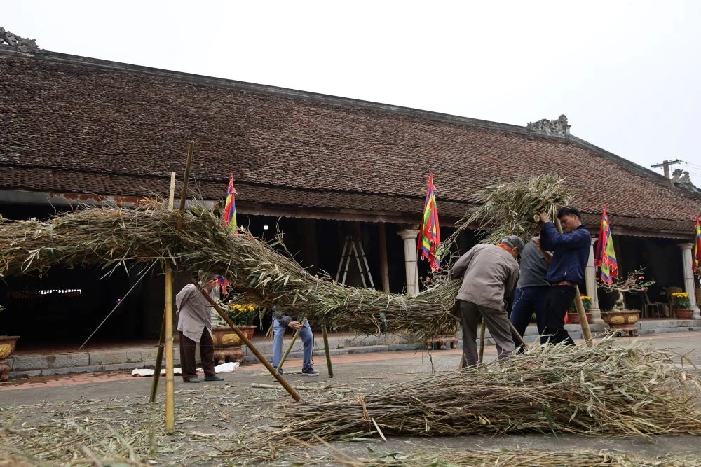 Rộn ràng trước ngày đốt Đình liệu