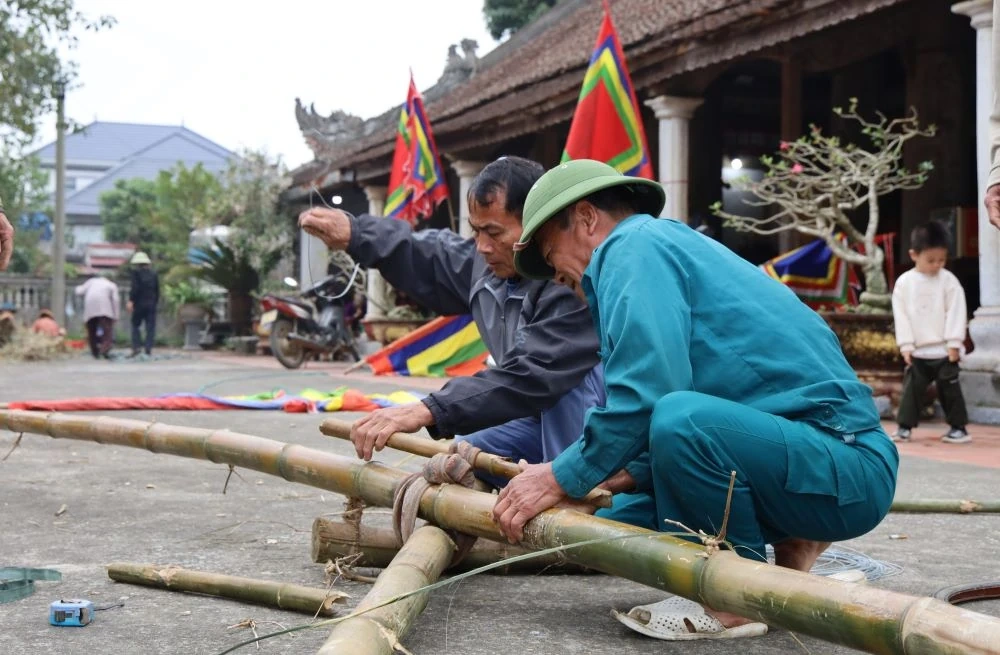 Rộn ràng trước ngày đốt Đình liệu