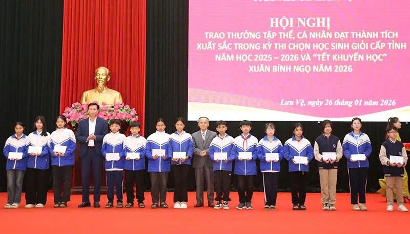 Tạo động lực viết tiếp trang sử truyền thống của quê hương “đất Thanh - đất học”