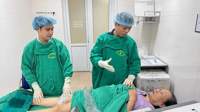 Người thầy thuốc tận tâm, sáng tạo