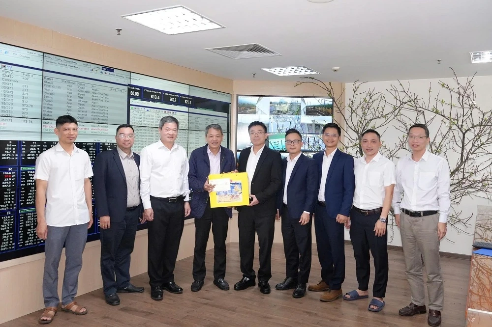 Công đoàn Công ty Điện lực Thanh Hóa chăm lo đoàn viên khó khăn, động viên lực lượng trực vận hành dịp Tết Bính Ngọ 2026