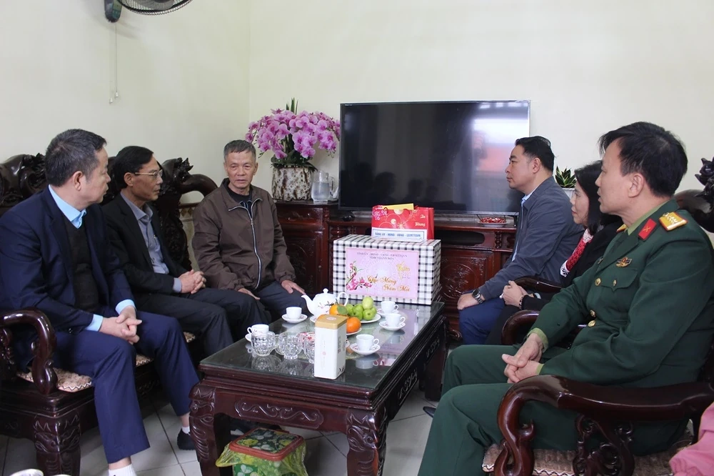 Phó Chủ tịch UBND tỉnh Đầu Thanh Tùng kiểm tra tình hình sản xuất, đời sống Nhân dân các xã Lưu Vệ, Nông Cống