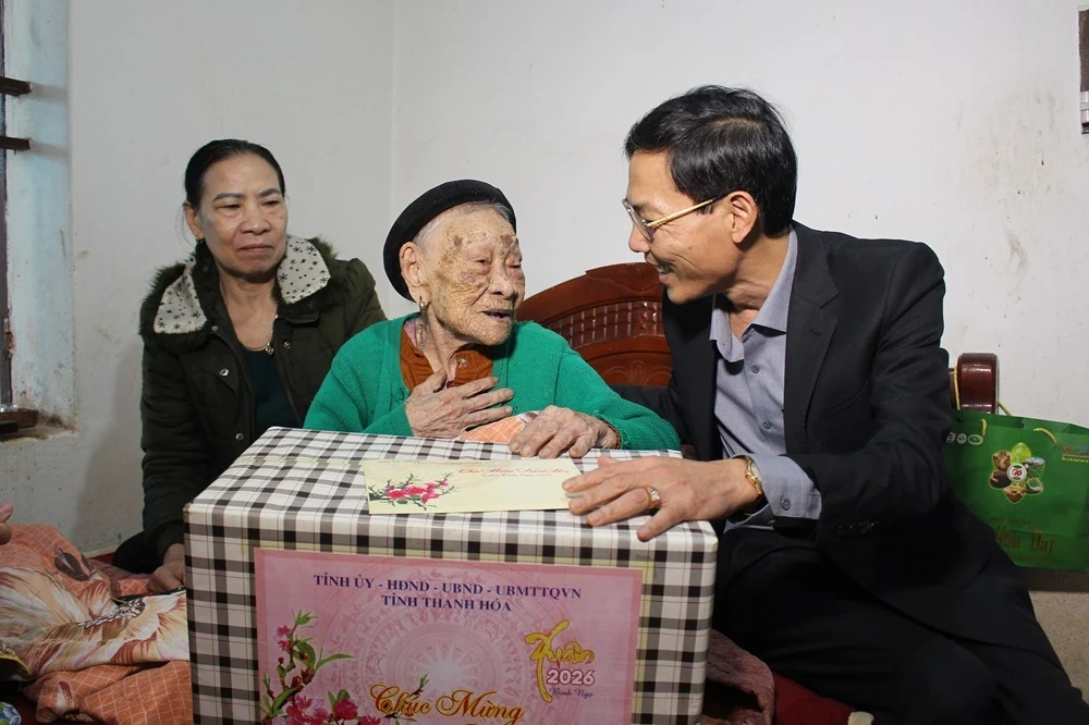 Phó Chủ tịch UBND tỉnh Đầu Thanh Tùng kiểm tra tình hình sản xuất, đời sống Nhân dân các xã Lưu Vệ, Nông Cống