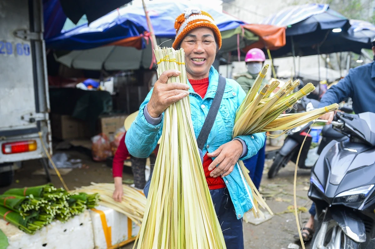 Lá dong, lạt giang rộn ràng về phố