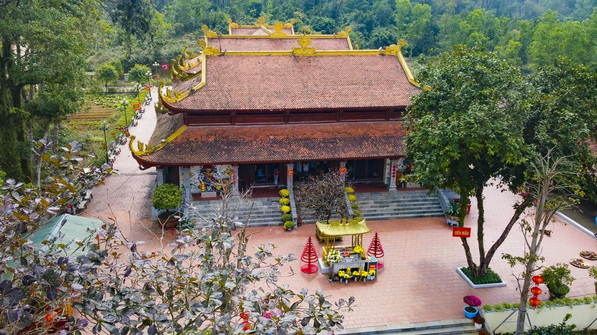 Phủ Na rực rỡ diện mạo mới, sẵn sàng đón xuân Bính Ngọ