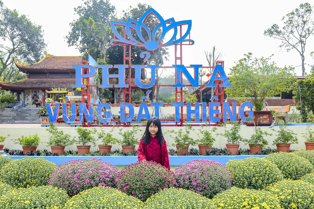 Phủ Na rực rỡ diện mạo mới, sẵn sàng đón xuân Bính Ngọ