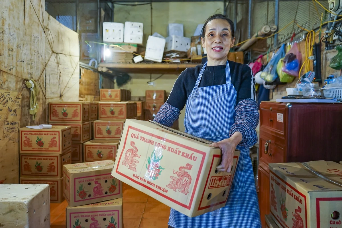 Đêm ở chợ đầu mối lớn nhất xứ Thanh trước thềm năm mới