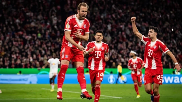 CLB Đà Nẵng đối mặt nguy cơ xuống hạng; Cuộc đua vô địch và Top 4 Ngoại hạng Anh rực lửa sau vòng 26