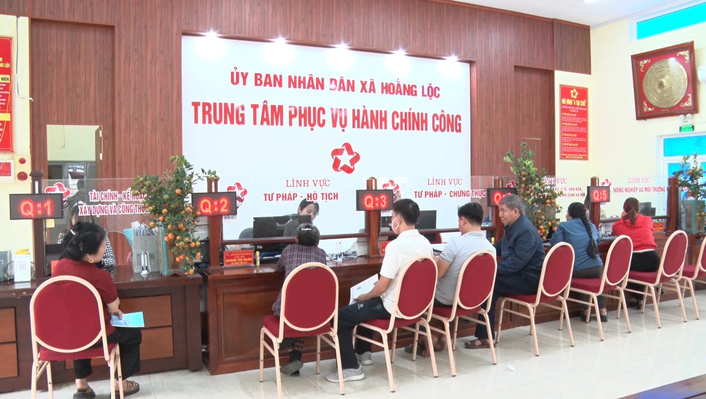 Trung tâm Phục vụ hành chính công các địa phương tăng tốc giải quyết thủ tục cho người dân