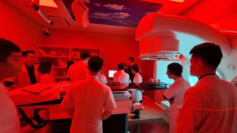 Bệnh viện Ung bướu Thanh Hóa lắp đặt hệ thống máy xạ trị gia tốc hiện đại bậc nhất
