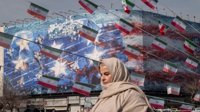 Mỹ - Iran: Đàm phán trong bóng mây chiến sự