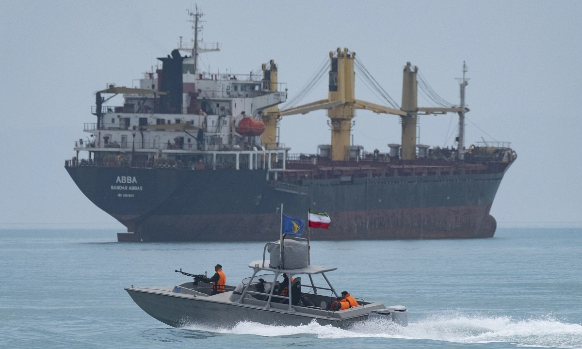 Mỹ khuyến cáo đặc biệt với tàu qua eo biển Hormuz