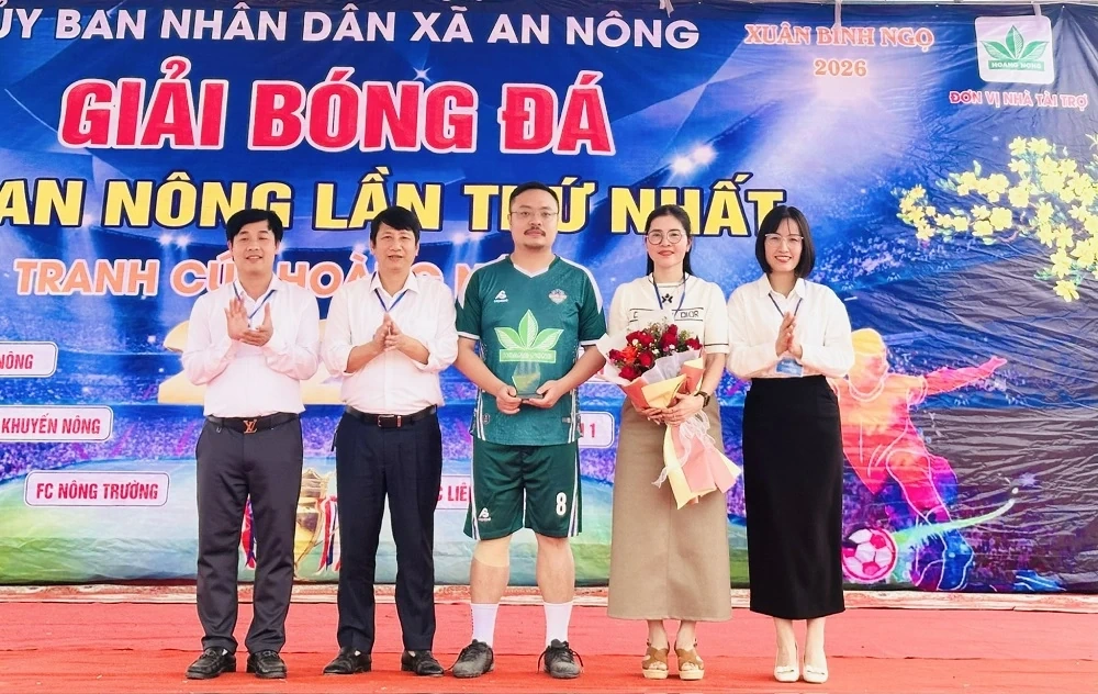 Khai mạc Giải bóng đá xã An Nông lần thứ nhất tranh cúp Hoàng Đông 2026