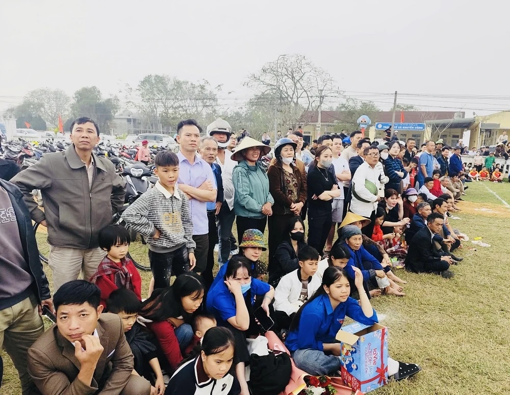 Khai mạc Giải bóng đá xã An Nông lần thứ nhất tranh cúp Hoàng Đông 2026