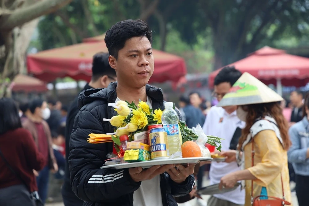 Ngày xuân trẩy hội Đền Cửa Đặt 