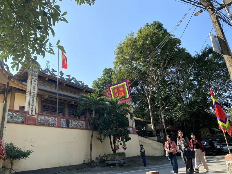 Xuân trên miền di tích