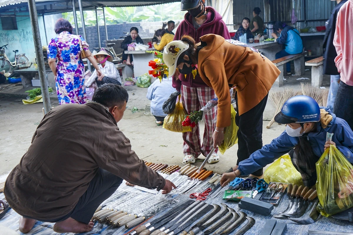 Chợ quê những ngày chạm ngõ mùa xuân