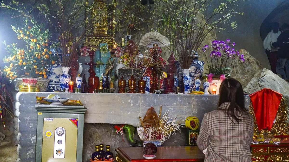 Về hang Mường nghe bản anh hùng ca Nàng Han giữa sương xuân