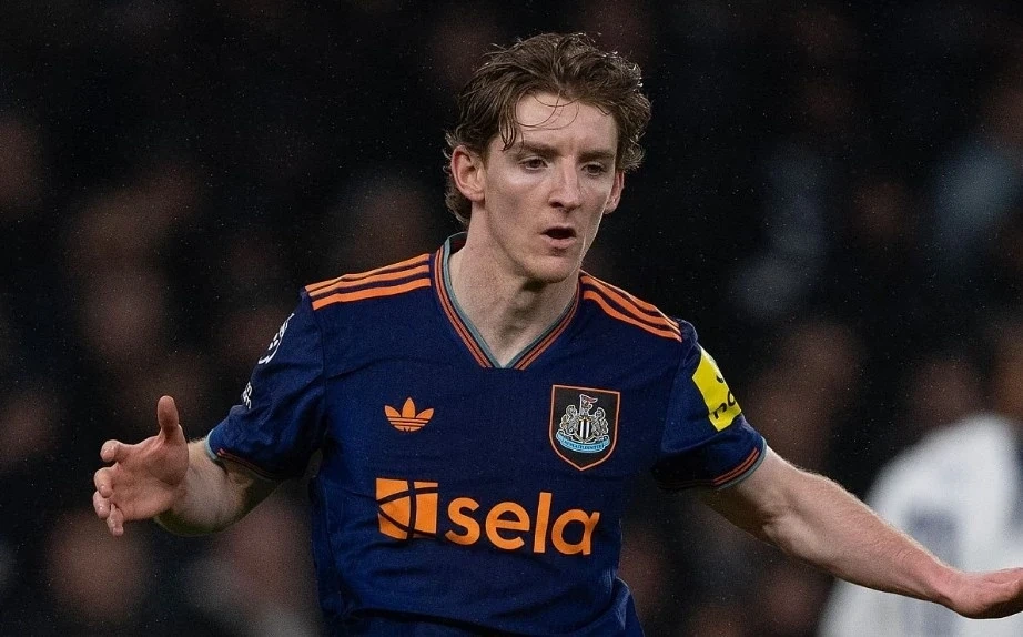 Lãnh đạo FIFA gửi thư chúc mừng Tết Bính Ngọ tới bóng đá Việt Nam; Barcelona mất ngôi đầu La Liga