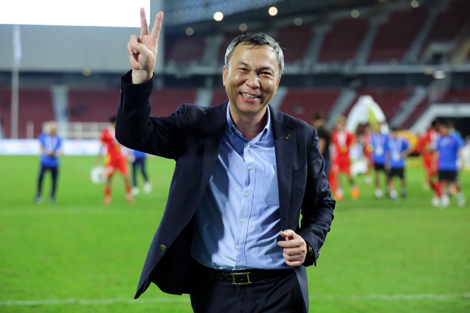 Sai sót tai hại khiến CLB Công an Hà Nội bị xử thua 0-3; Mourinho gây bão với phát ngôn về trọng tài và Vinicius