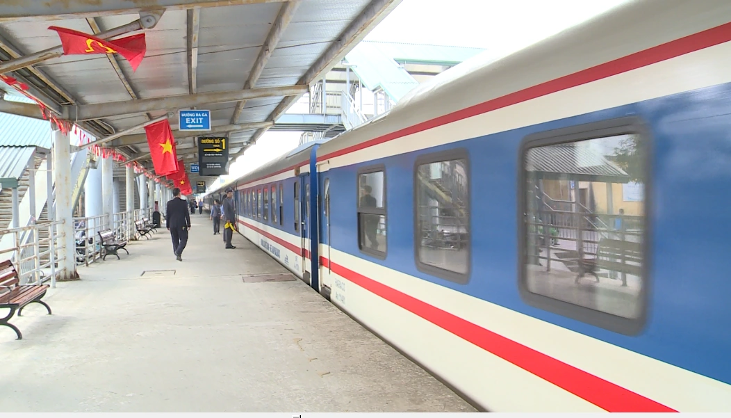 Bến xe, ga tàu ngày cuối năm