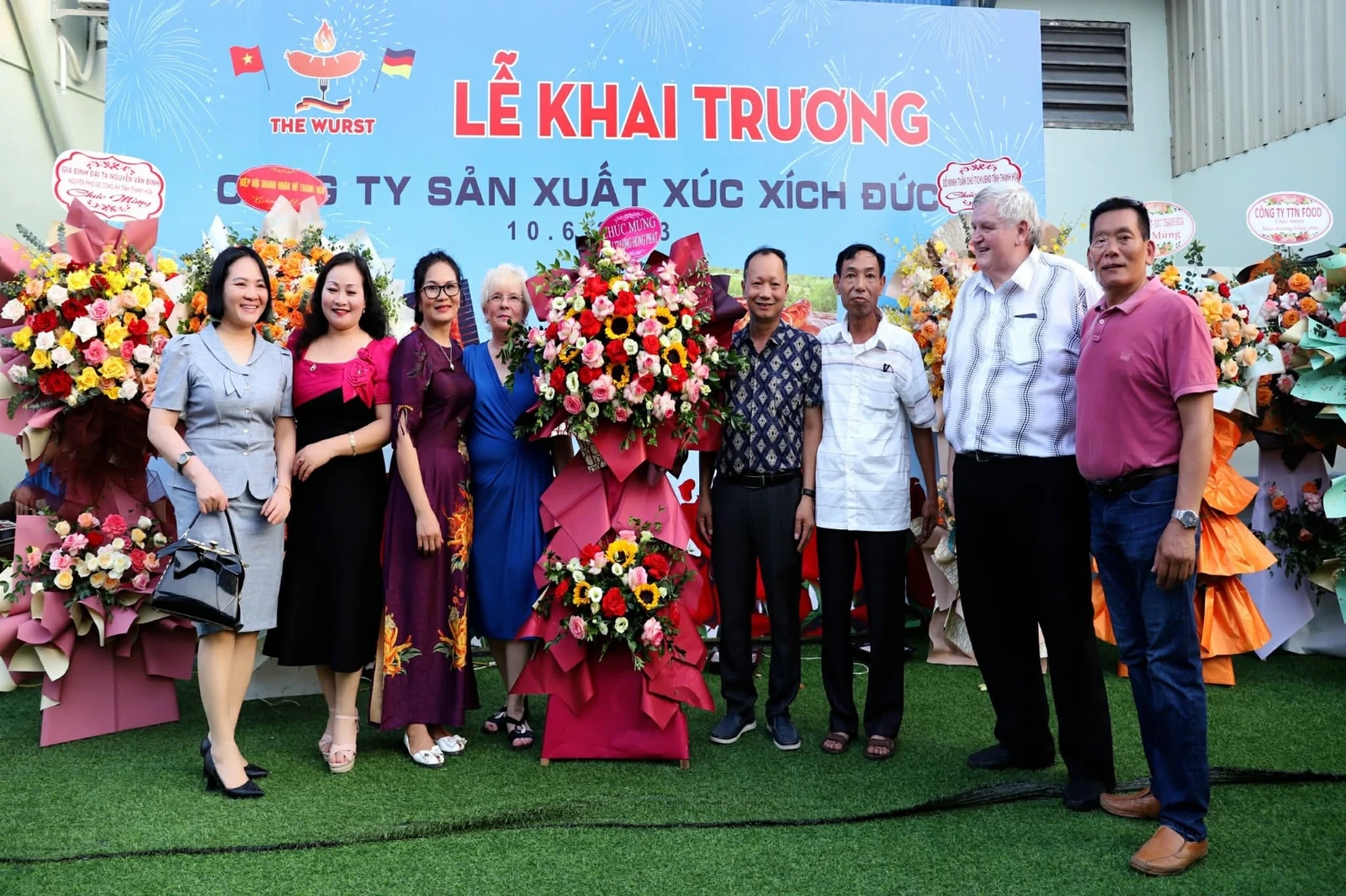 Tết Việt ở trời Âu - Bài cuối: Gần lắm, Tết quê!