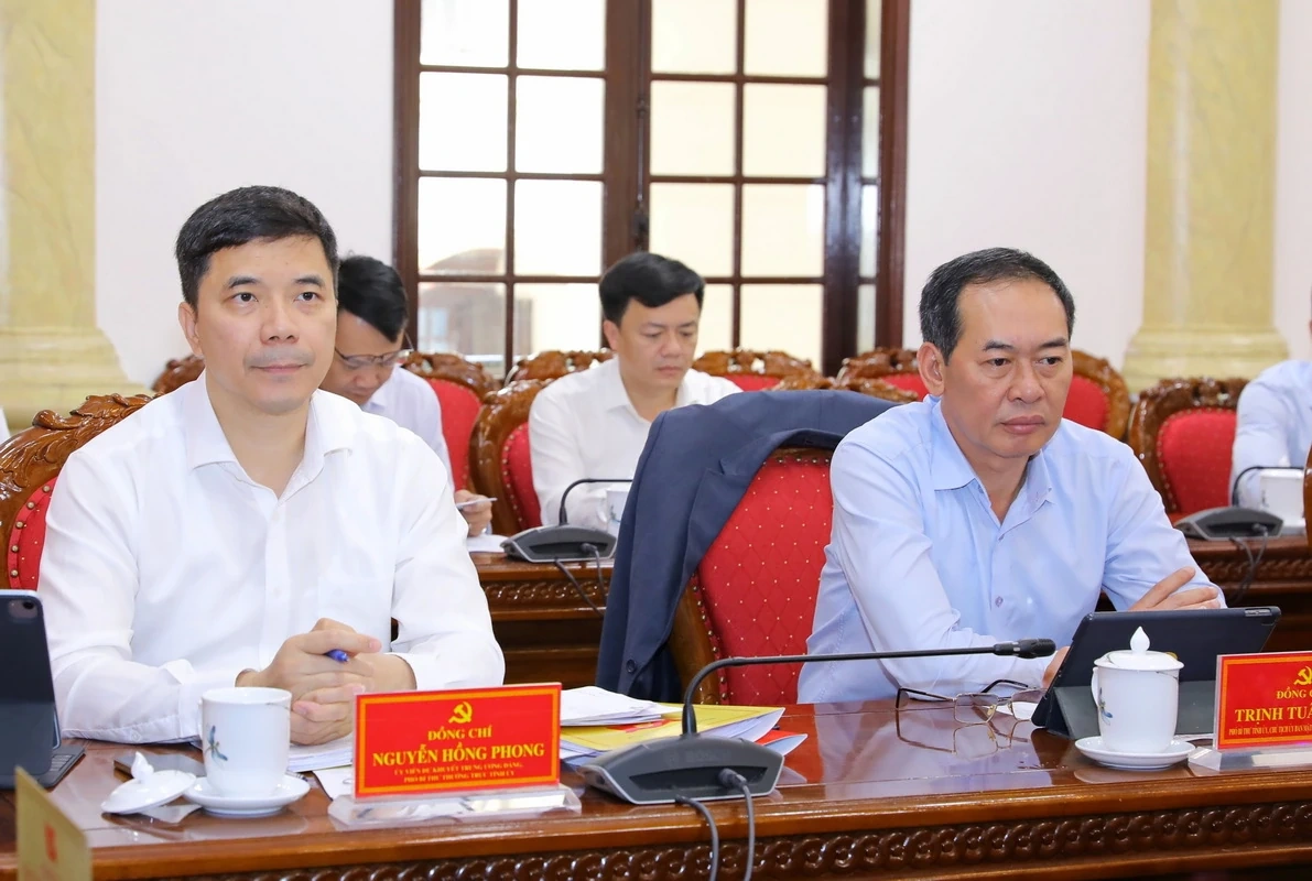 Ban Thường vụ Tỉnh ủy Thanh Hóa cho ý kiến vào các báo cáo, tờ trình của Ban Thường vụ Đảng ủy UBND tỉnh