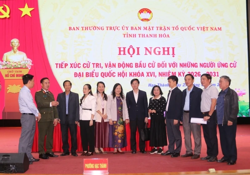 Những người ứng cử ĐBQH khóa XVI tiếp xúc cử tri, vận động bầu cử tại đơn vị bầu cử số 1